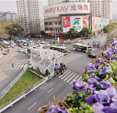 侯家塘廣場(chǎng)白色鋼架渠化島 侯家塘廣場(chǎng)白色鋼架渠化島